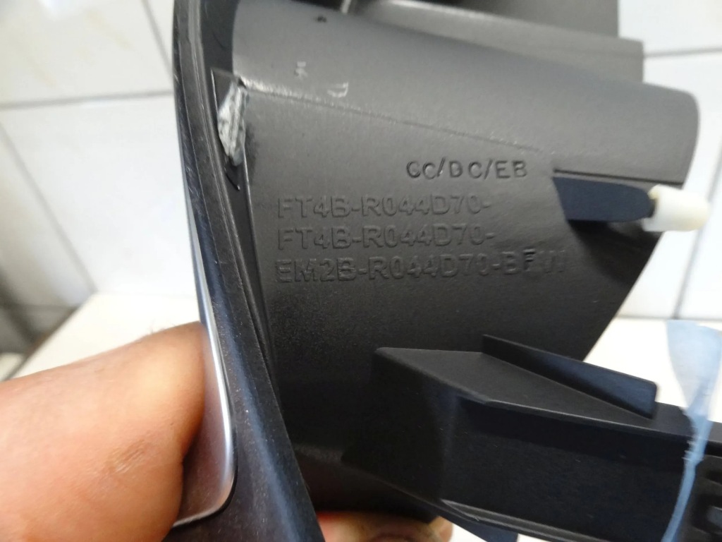 фото №3, Ford s-max mk2 2017 корпус защита спидометра em2b-r044d70-bfw ft4b-r044d70