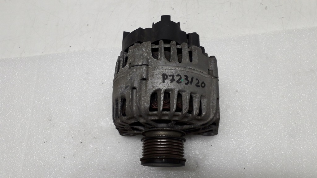 Renault dacia генератор 231001318r с Разборки