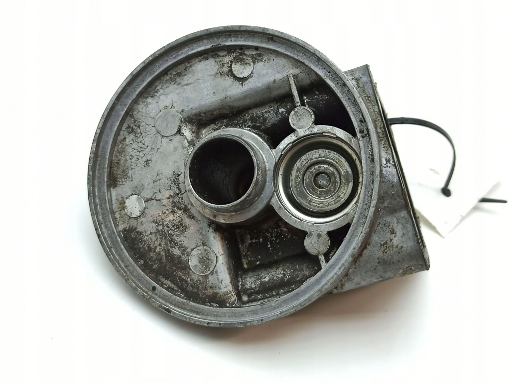 фото №10, Bmw 7 e23 1983 кронштейн / кронштейн фільтра оливи 1266545