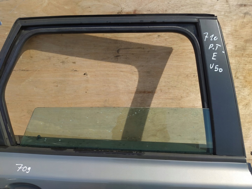 Купить Volvo v50 2 универсал дверь задняя правый  462-46