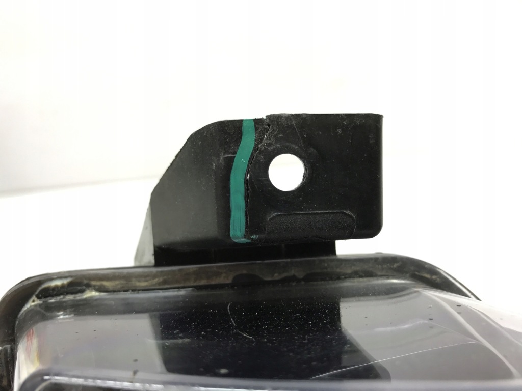 Tesla model 3 противотуманная фара правый led drl 1077396-00-c Цена