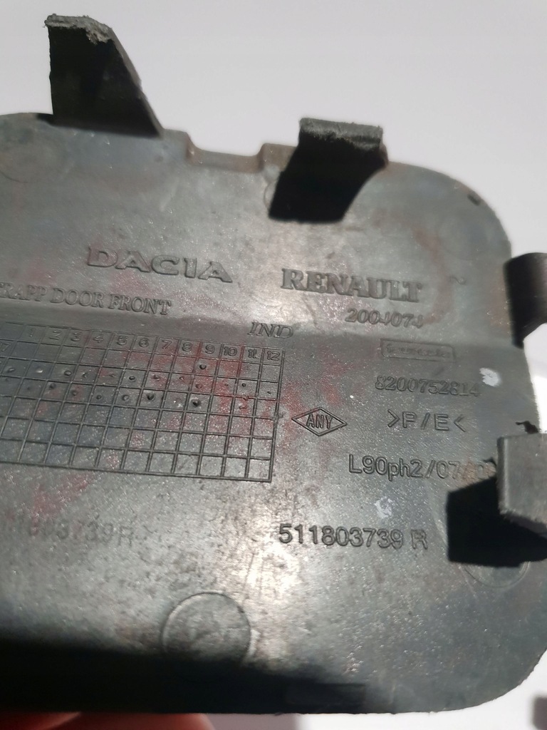 фото №7, Dacia logan i lift mcv 08-14 заглушка na hak бампер перед 8200752814