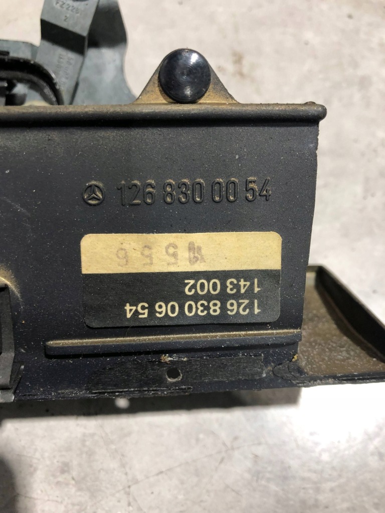 фото №6, Решётка обдув панели приборной панели mercedes-benz s w126 1268300654