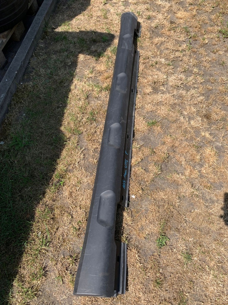 Купити Молдинг поріг права mercedes w156