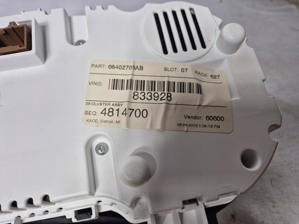 фото №9, Jeep grand cherokee wk2 19-22 счетчик приборы usa