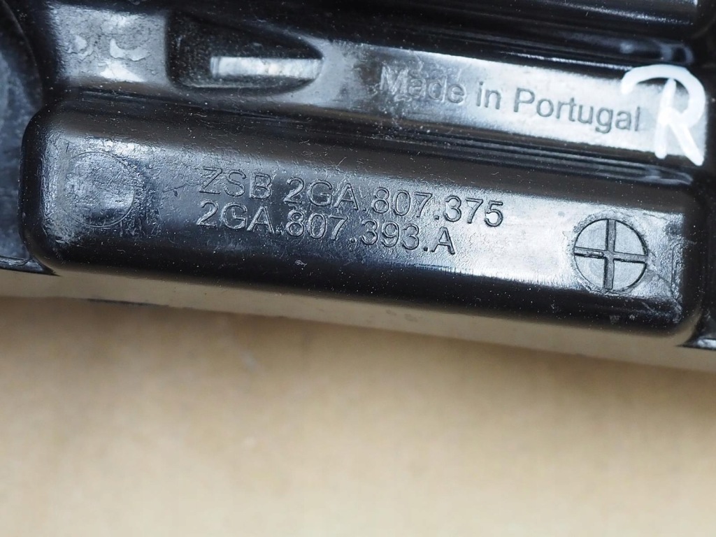 фото №4, Vw t-roc напрямна бампера лівий задня 2ga807393a