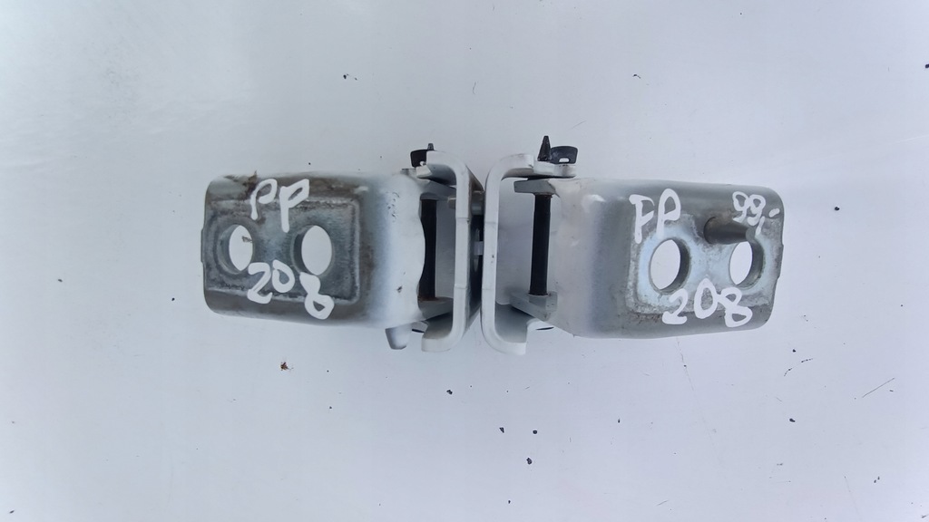 фото №1, Peugeot 208 петлі двері правий перед