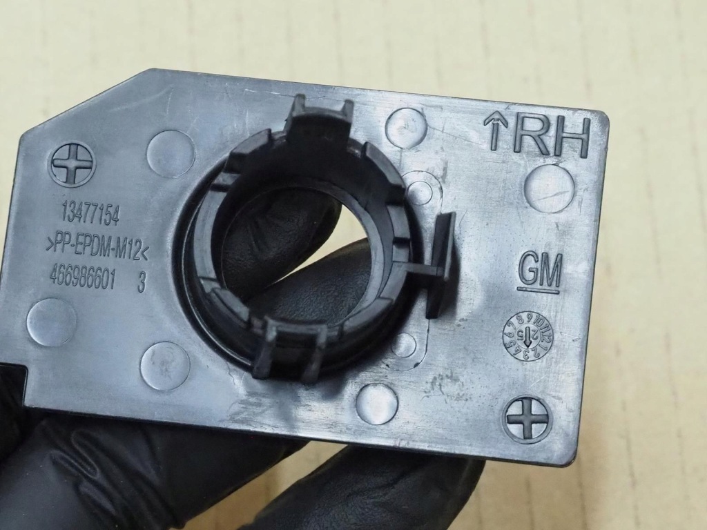 фото №14, Opel кронштейн датчика парковки opel 13477154 новый crossland