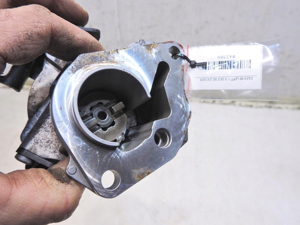 фото №3, Насос vacu вакуум renault clio iii 1.5 dci