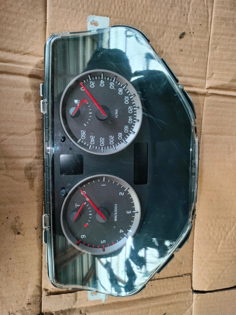 фото №1, Лічильник прилади volvo оригінальний номер 30710071