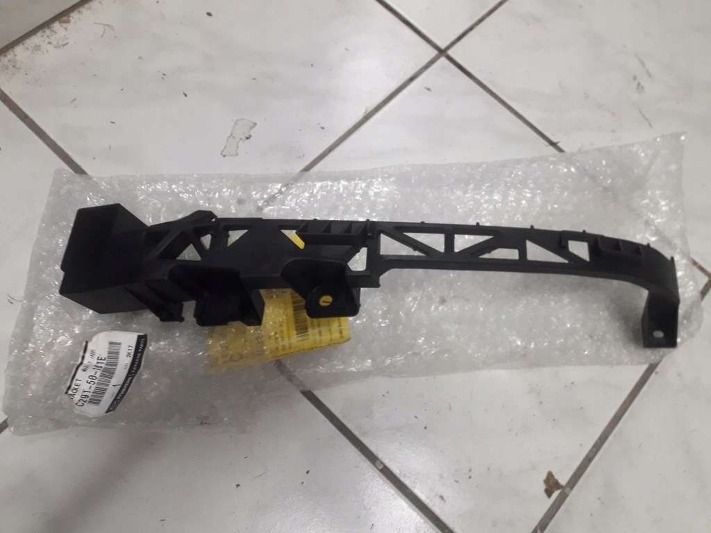 фото №1, Mazda 5 cr lift 2008-2010 лампа левая перед молдинг направляющая оригинал nowa