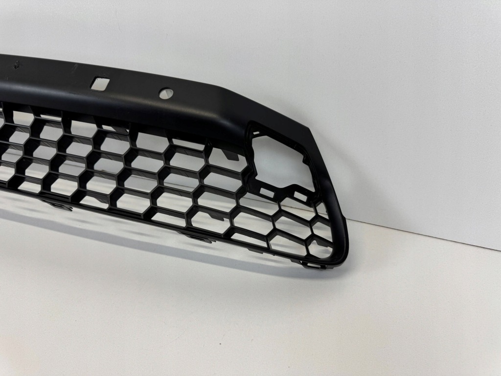 Lexus nx300h nx200t 2014- решітка бампера середня перед 5211278010 Недорого