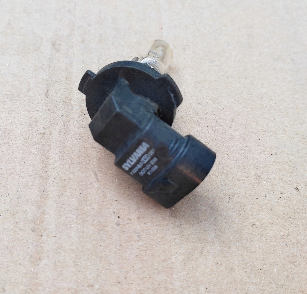 фото №1, Opel astra - цоколь лампочка фара роз'єм hb3