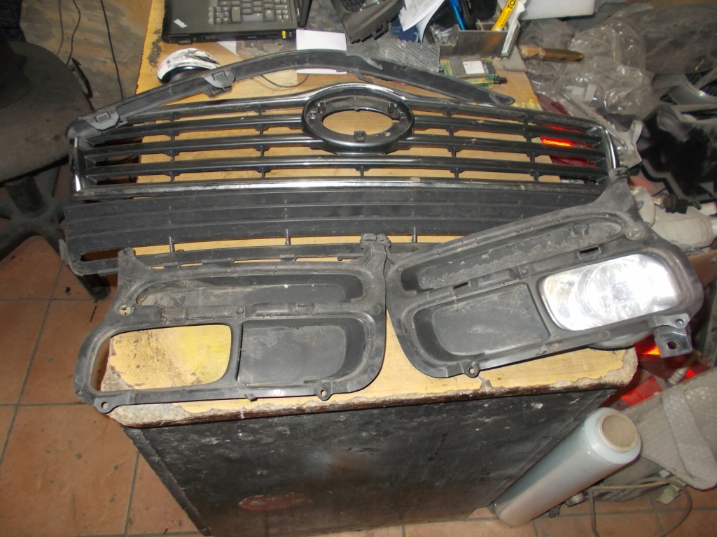 фото №1, Toyota avensis t25 решітка радіатора