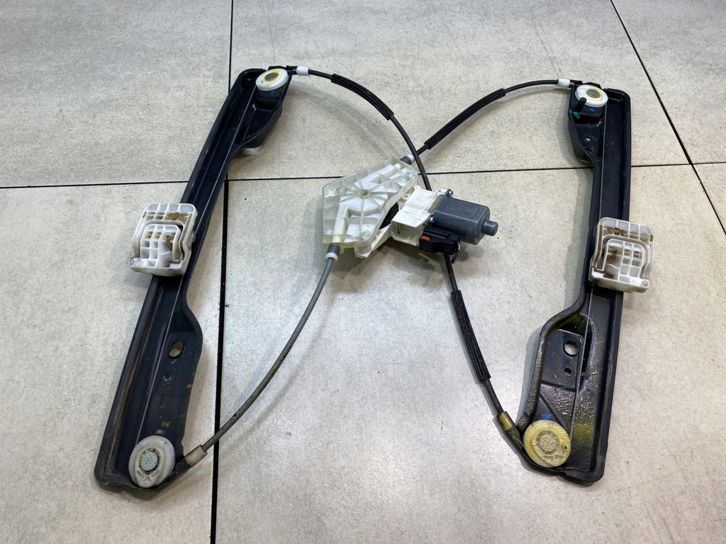 фото №5, Подъемник стекло левый задняя journey i 0130822475