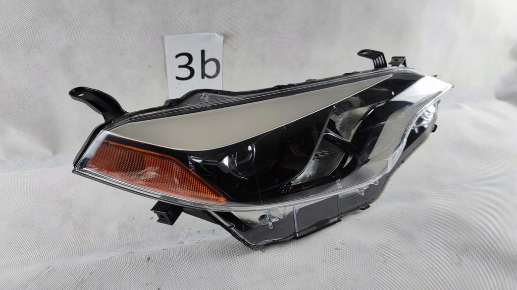 фото №9, Toyota corolla e17 2013-2016 фара правий usa