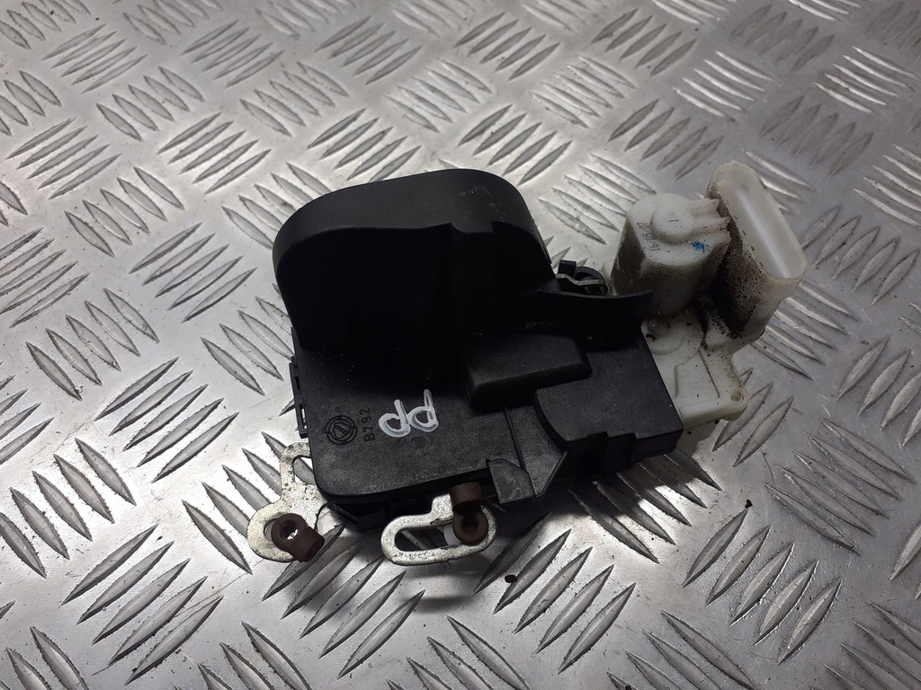 фото №1, Замок дверь правый перед alfa romeo 147 6pin