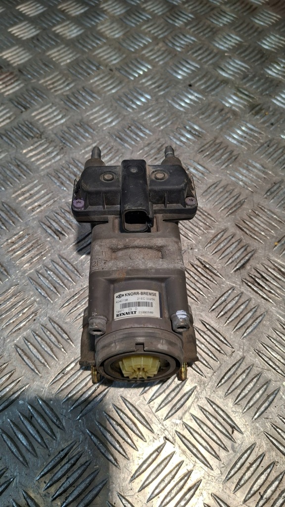 Купити Клапан головний гальма knorr-bremse 21390589