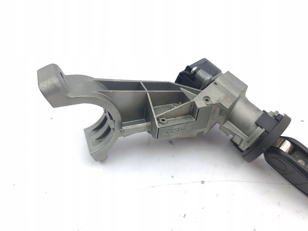 фото №8, Alfa romeo giulietta 2011 замка зажигания