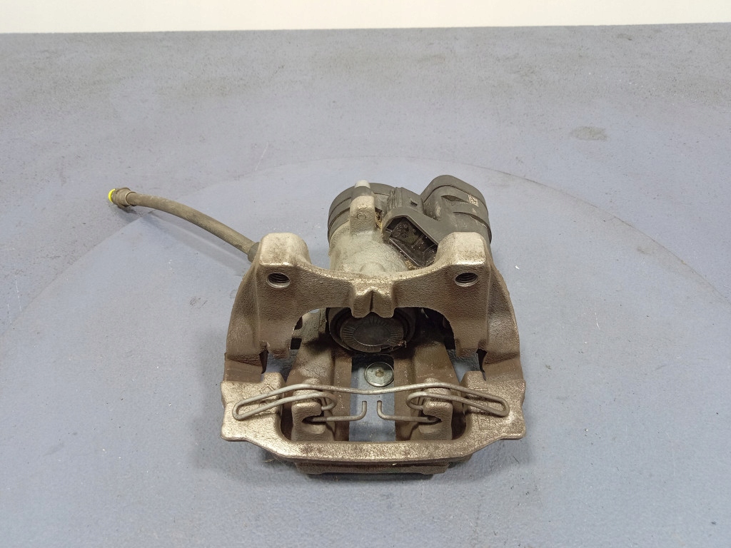 фото №9, Seat leon iv 4 octavia iv 20- суппорт задняя правый скоба 5r3615406a