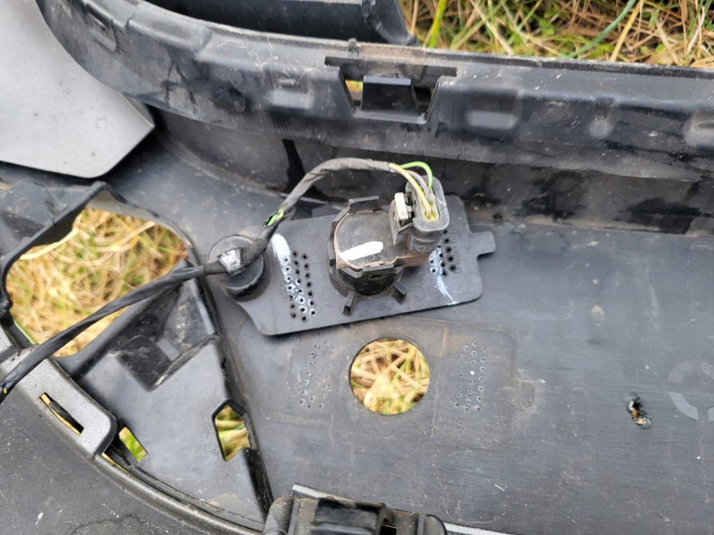 Bmw x3 f25 рестайлінг  бампер перед звичайний решітки радіатора ґрати електропроводка pdc датчики Оригінал