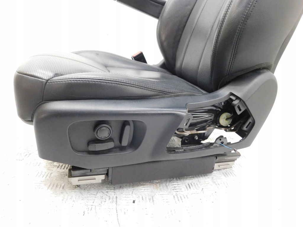 фото №7, Сиденье левый водителя land rover discovery v l462