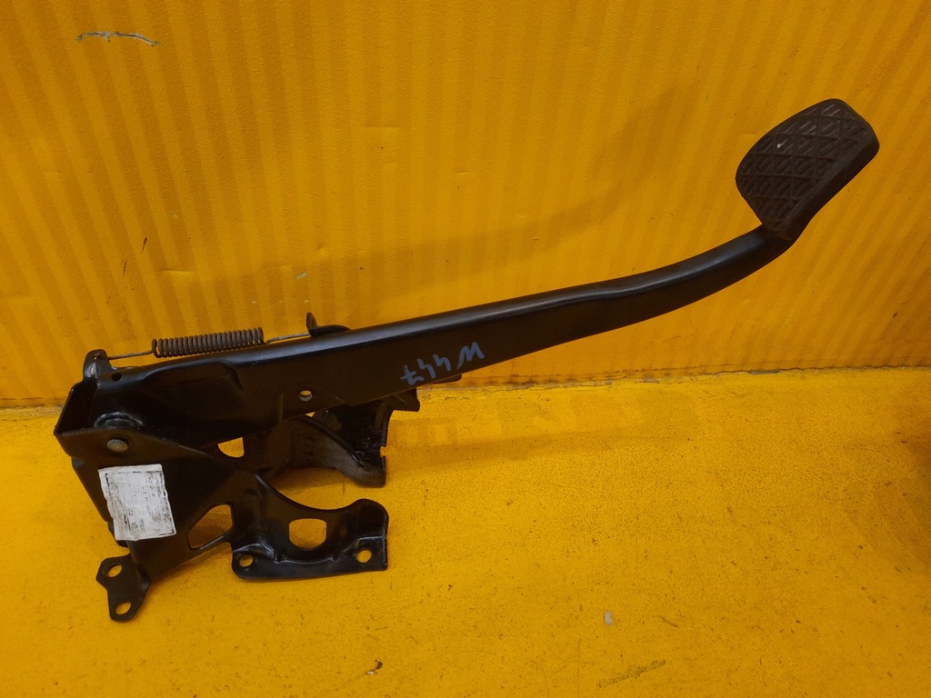 фото №1, Mercedes v klasa w447 педаль тормоза a4472900001