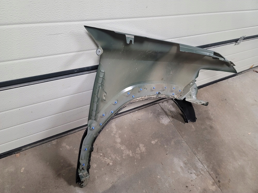 Dacia duster 3 2024- 24- крило перед ліве молдинг ліва дверей перед ліва Київ