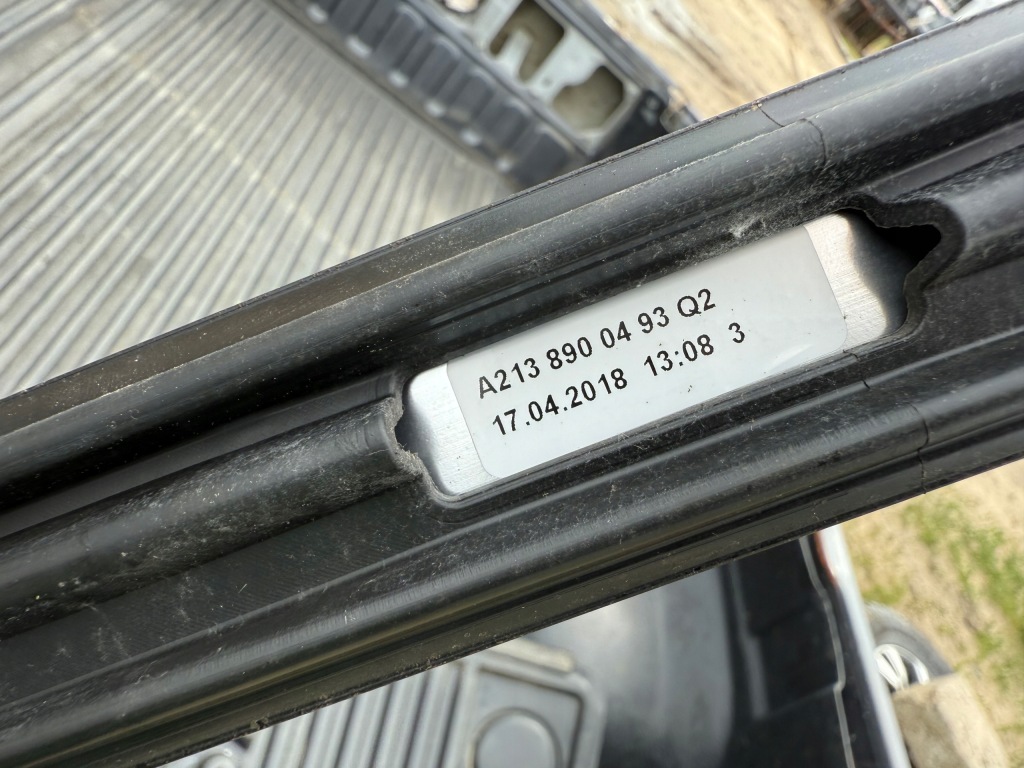 A2138900493 рейлинг крышный универсал mercedes w213 правый  правая сторона хром Цена