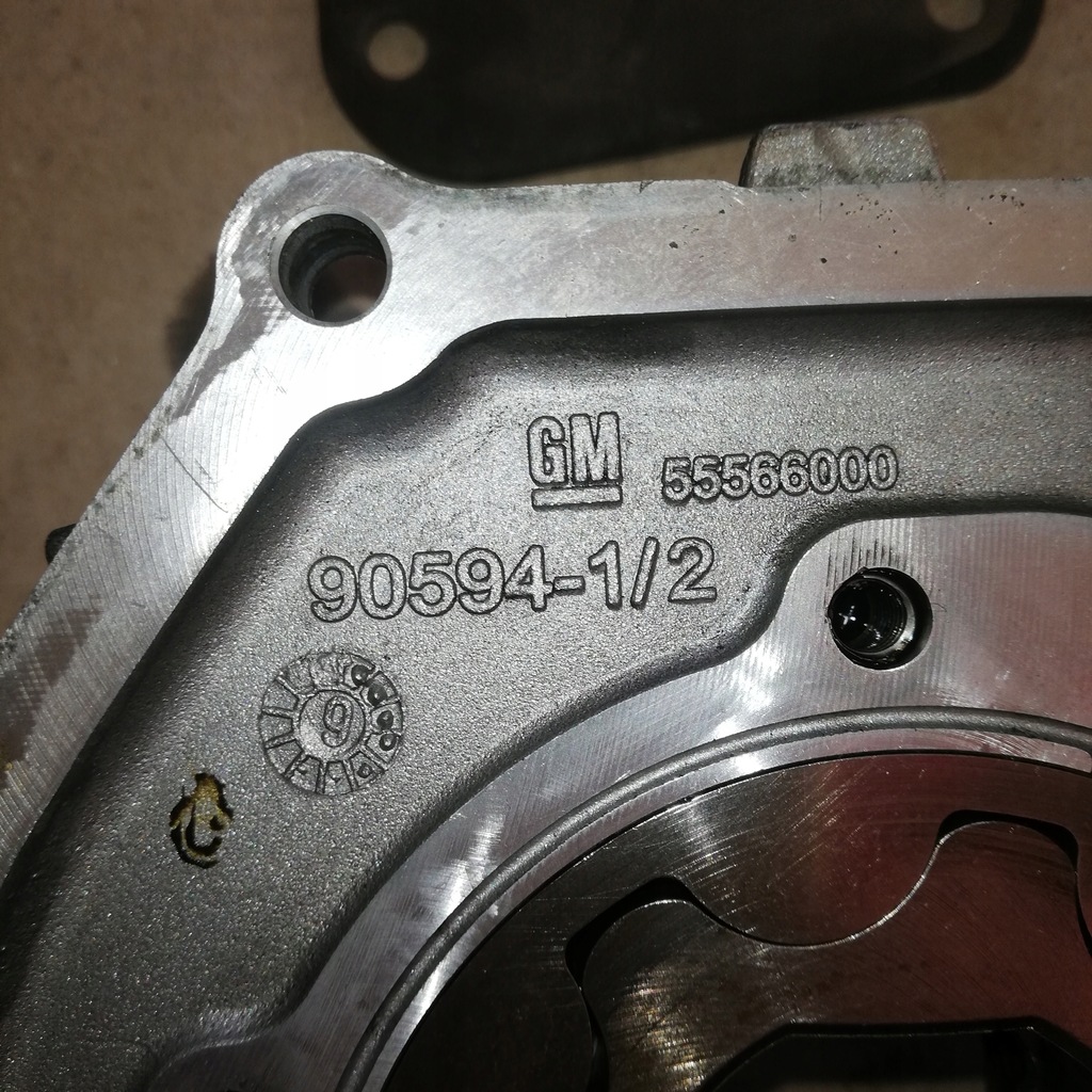 фото №5, Opel оригинальный номер 55566000 насос масляная 2.0 cdti