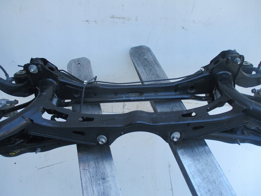 фото №4, Oś задня підвіска vw tiguan 5na