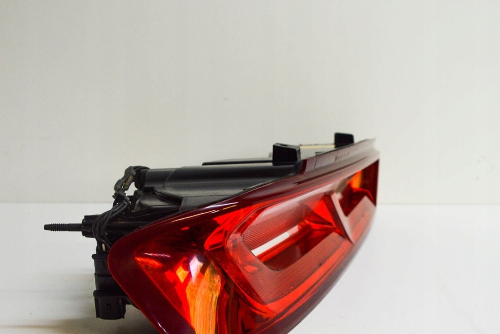 фото №8, Лампа левая задняя chevrolet camaro 84136778 2.0l бензиновый 202kw 2017