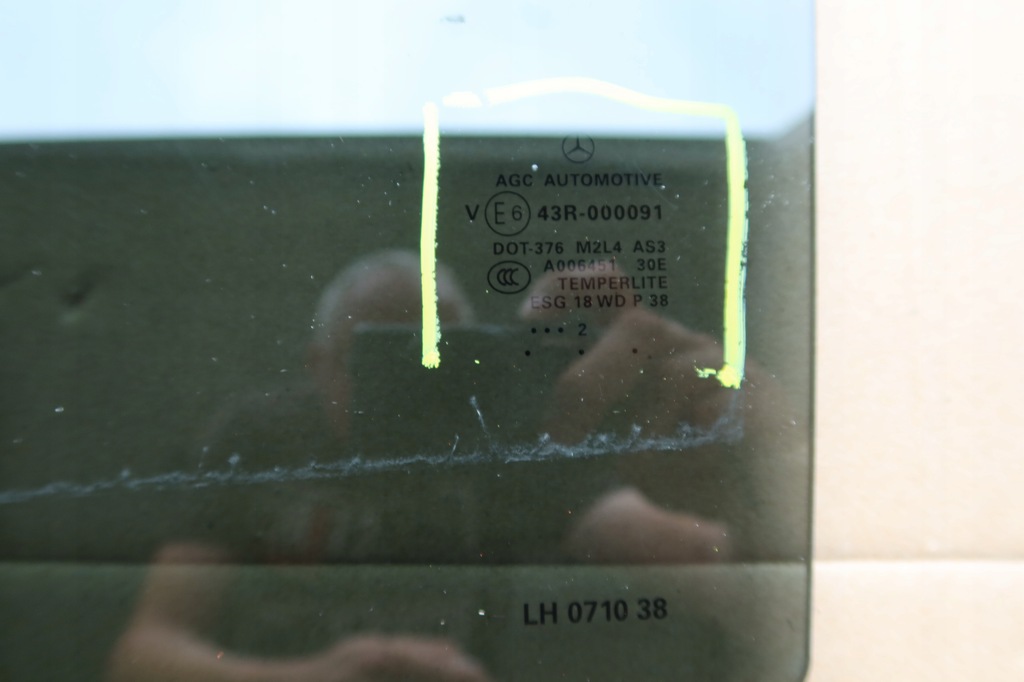 фото №7, Стекло дверь правый задняя ml 166