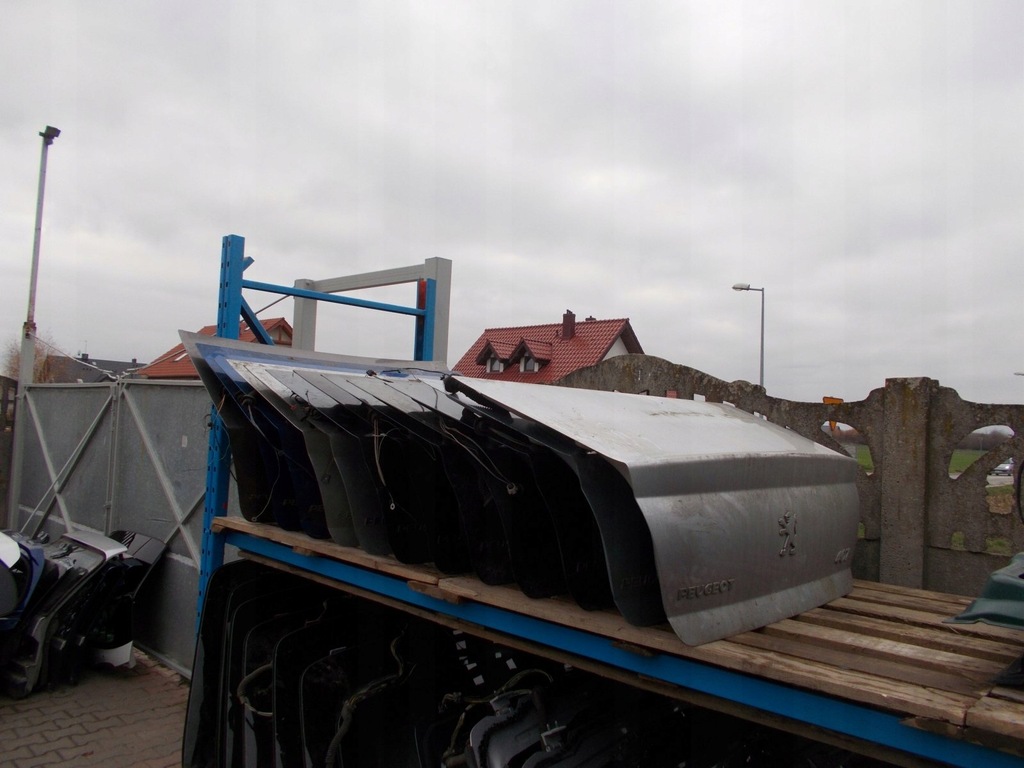 фото №1, Peugeot 407 sedan задняя крышка багажника