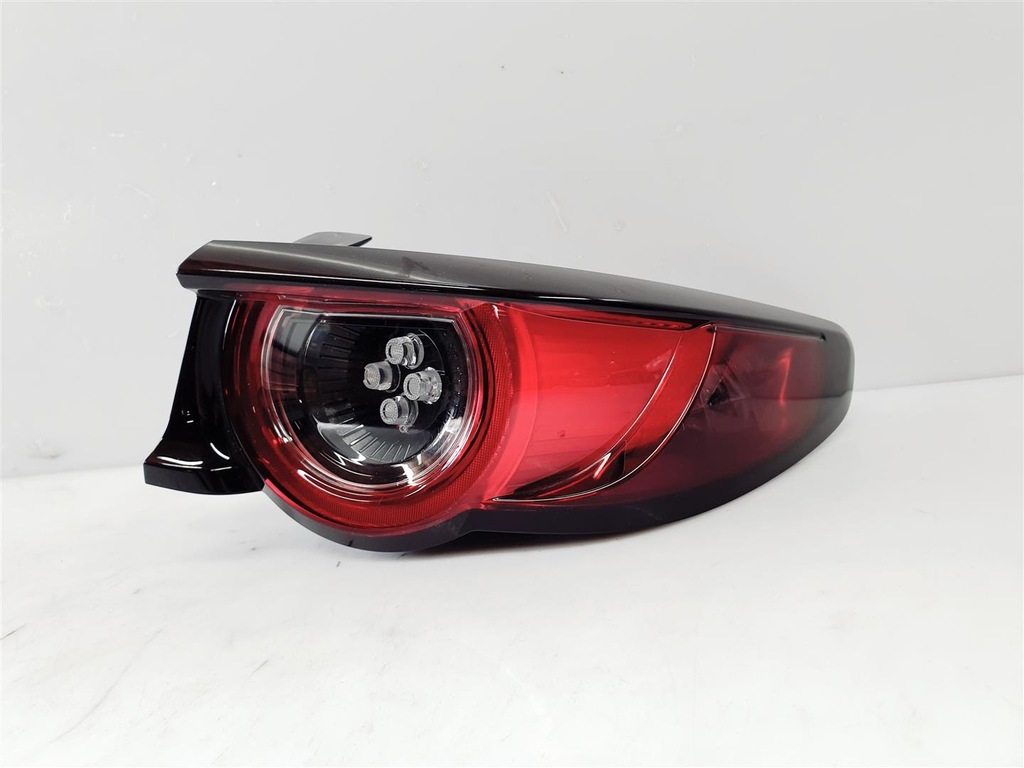 фото №1, Mazda 3 iii bp хэтчбек 19r+ правая лампа задняя led