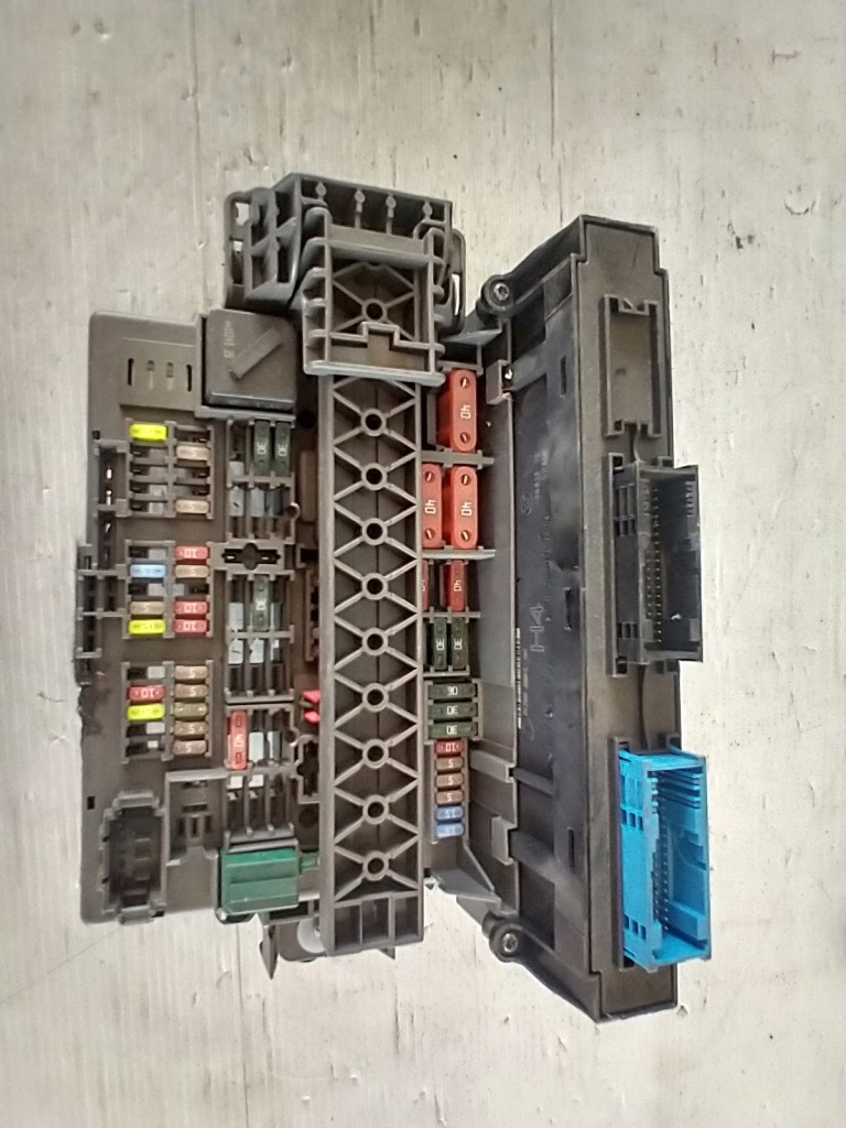 фото №1, Bmw z4 e89 коробка запобіжників + модуль 9154971