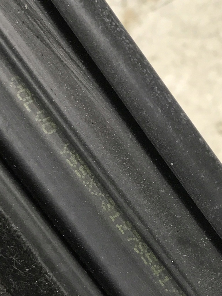 фото №9, Volvo v40 ii права прокладка na двері задня