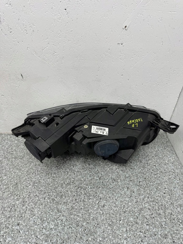 фото №8, Лампа левый перед partner iv оригинал 90146196