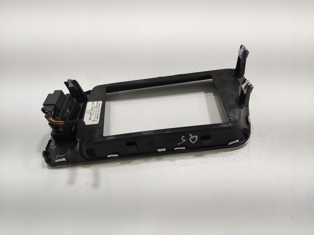 фото №7, Рамка корпус дисплея навігації audi q5 i 8r 8r1857186p 2008-2012