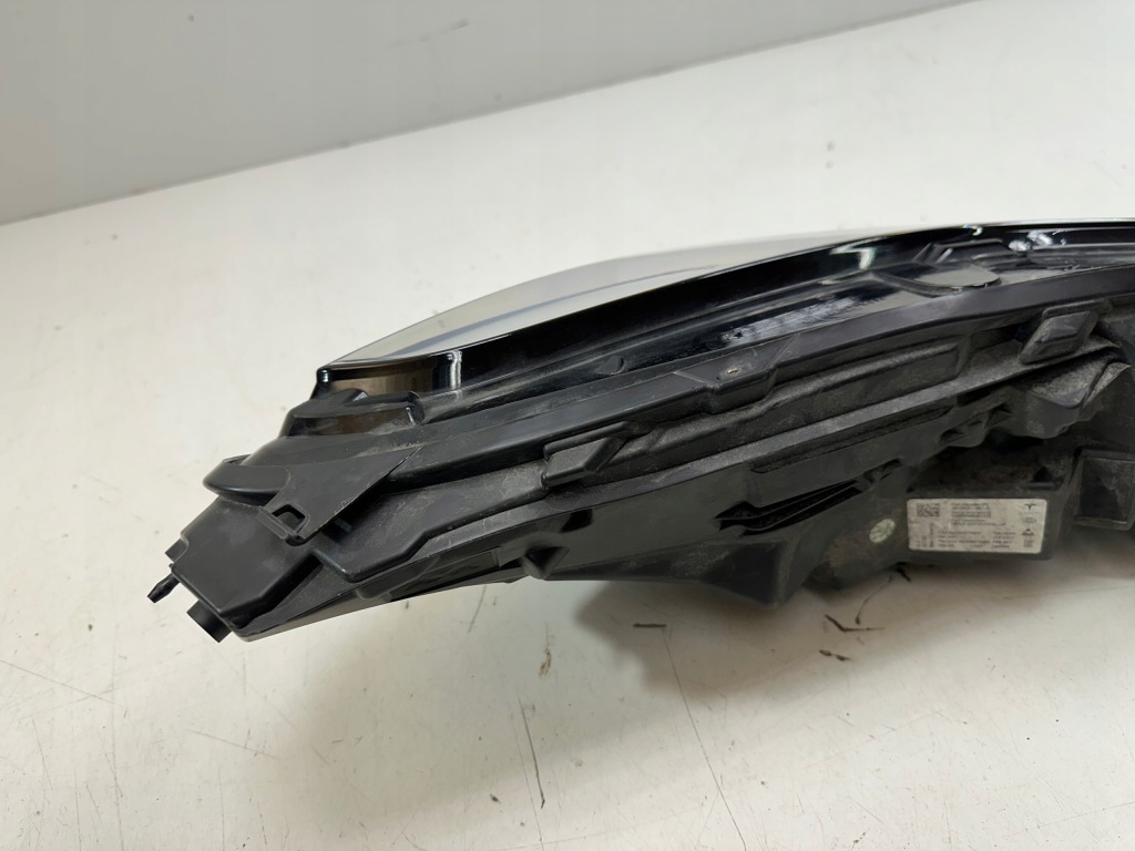 Фара левая перед tesla 3 рестайлинг  y Оригинал