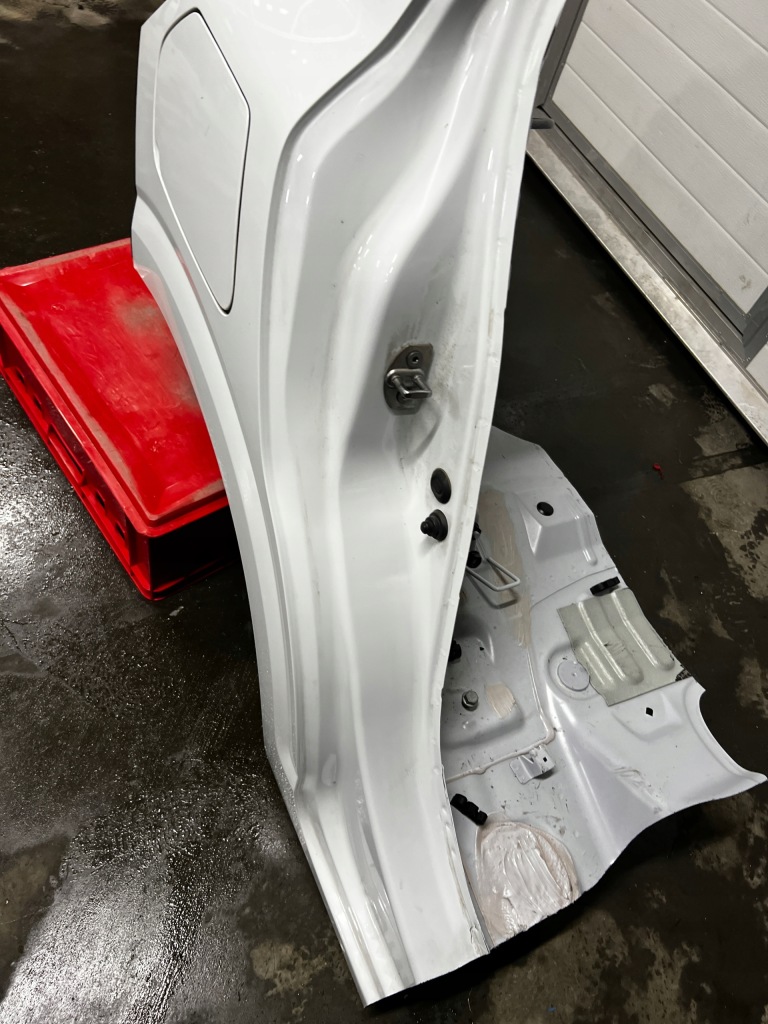 фото №8, Четверть крыло обшивка блок двигателя порог правый задняя dacia sandero 2023 iii 3