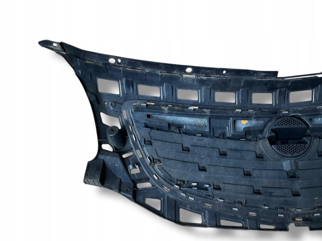 Решітка  радіатора opel insignia a 2011 13264363 Доставка