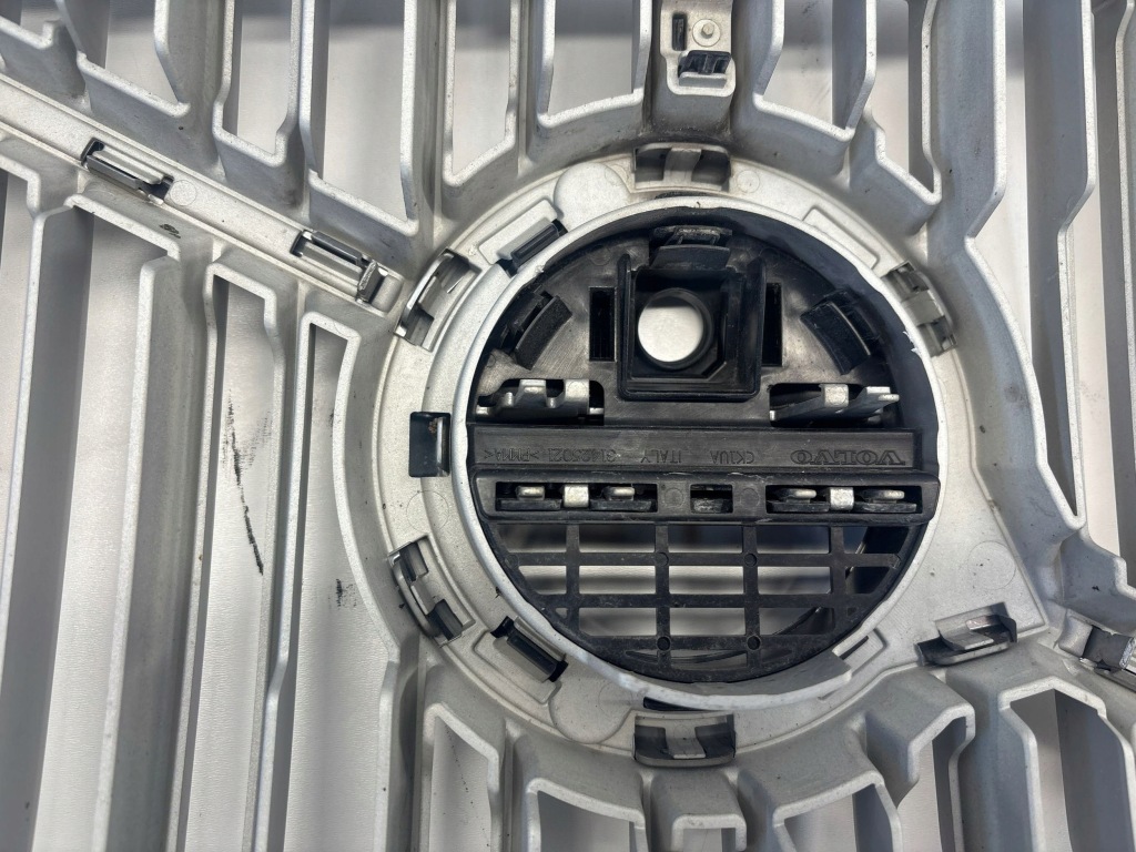 Решітка  решітка радіатора передній перед volvo xc90 2 2017 31479327 Недорого