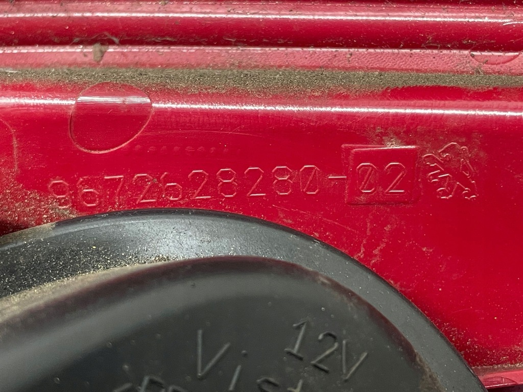 фото №15, Peugeot 208 2013 левая сторона лампа задняя