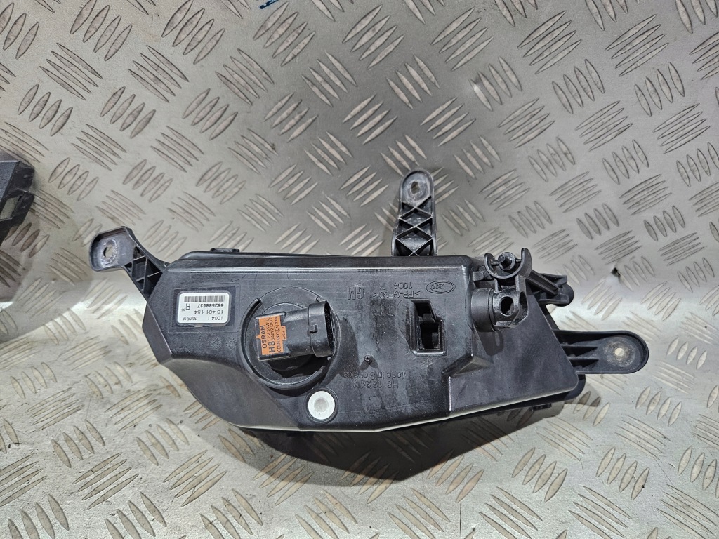 Правая  противотуманная фара решётка бампера opel astra k Недорого