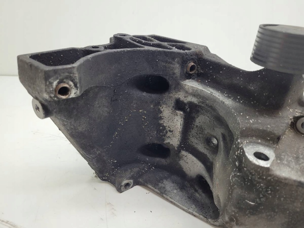 Кронштейн кронштейн кронштейн генератора bmw 7 f01 f02 3.0d 7802639 Цена