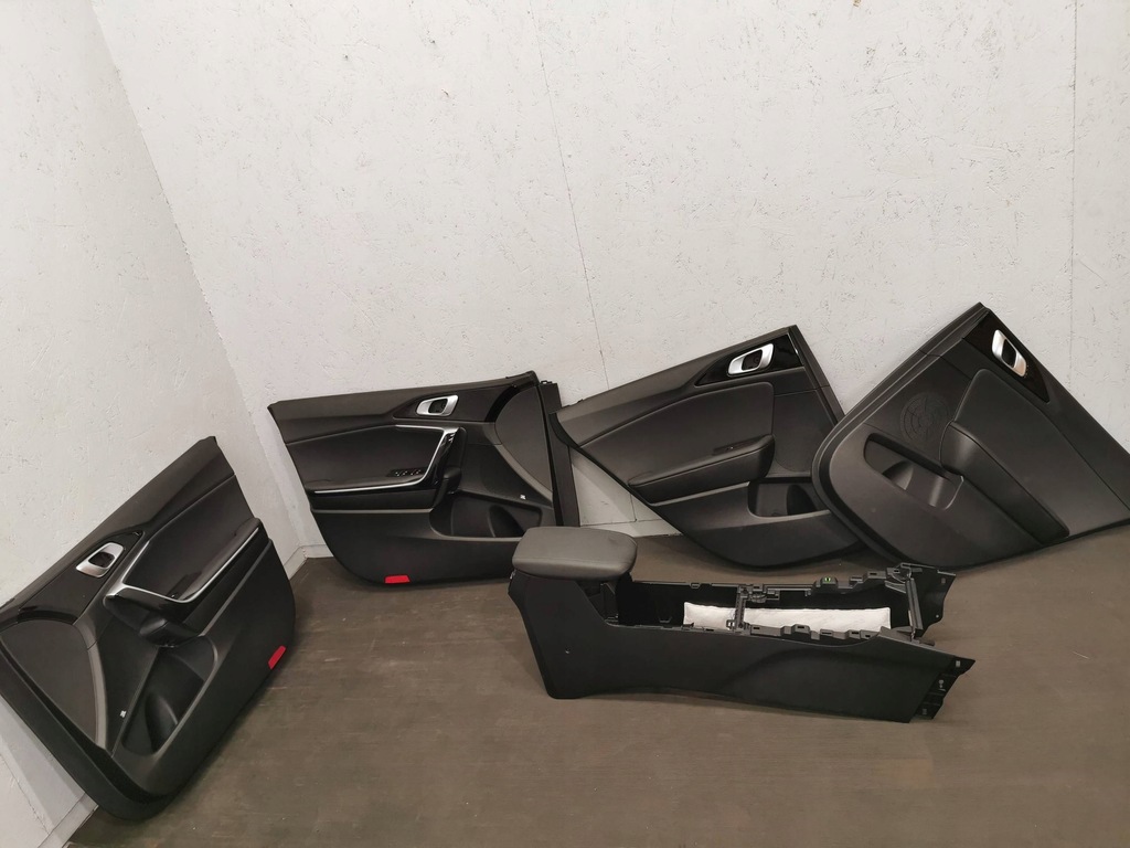 фото №12, Kia ceed 3 cd iii gt-line hb 5d сиденья заднее сиденье обшивки комплект