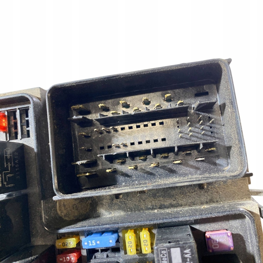 фото №7, Ford edge ii 2015 рамка / модуль предохранителей