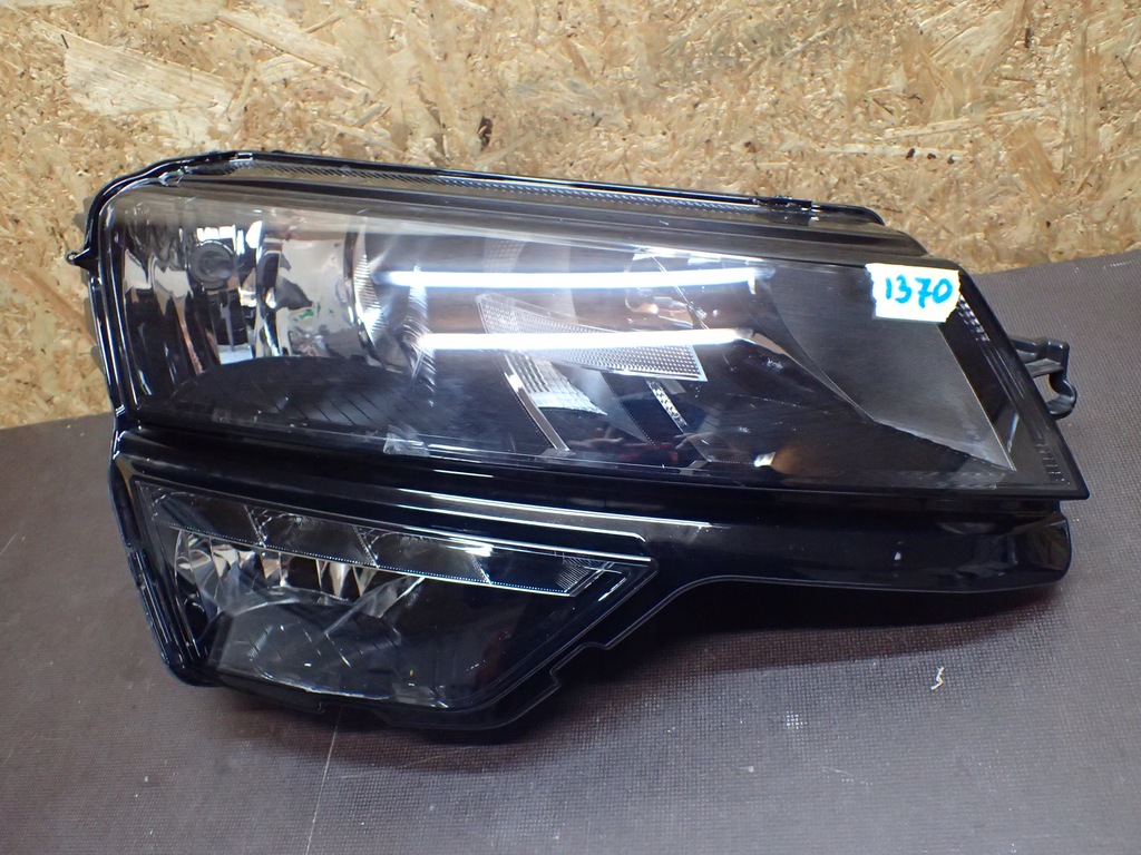 фото №1, Лампа перед права skoda karoq led 57b941016a