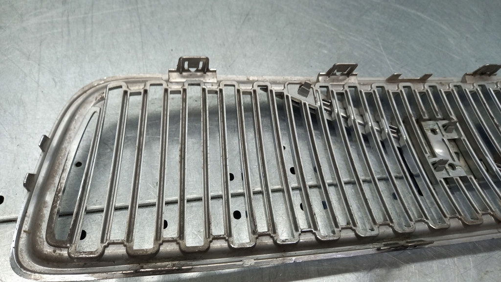 фото №8, Решітка радіатора volvo v70 ii lift 05r